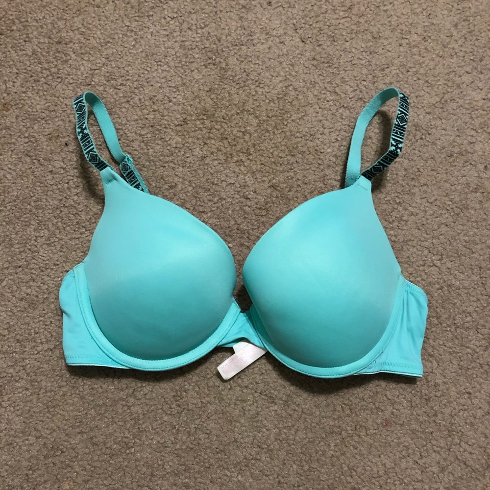 PINK Victoria’s Secret mint bra